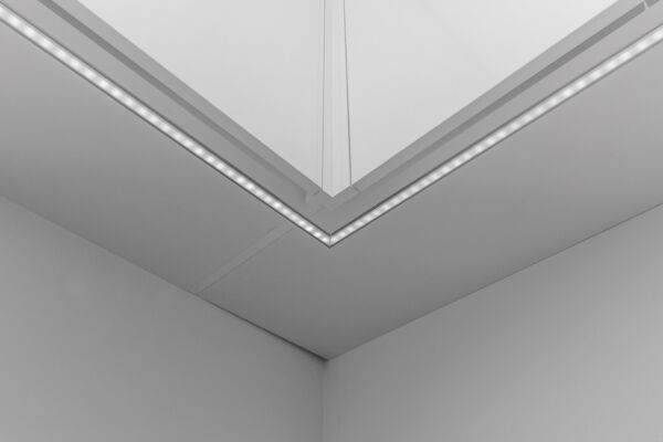 ilumiare led dulapuri de sus bucatarie la comanda