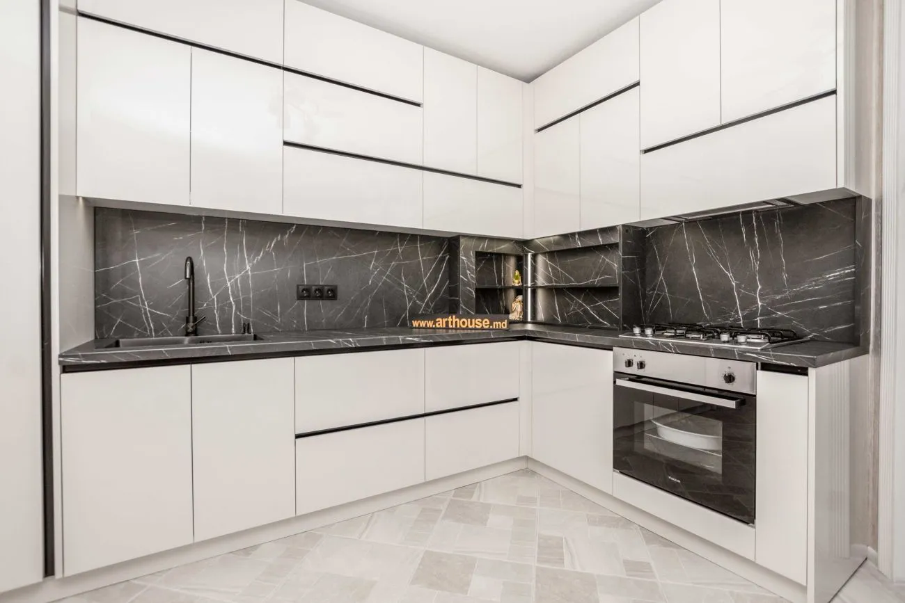 Bucatarie Bianco #0703 (or. Chisinau)