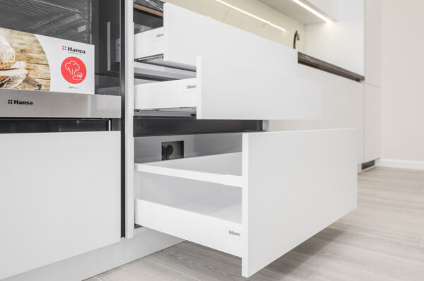 sertare de aluminiu Blum pentru bucatarie