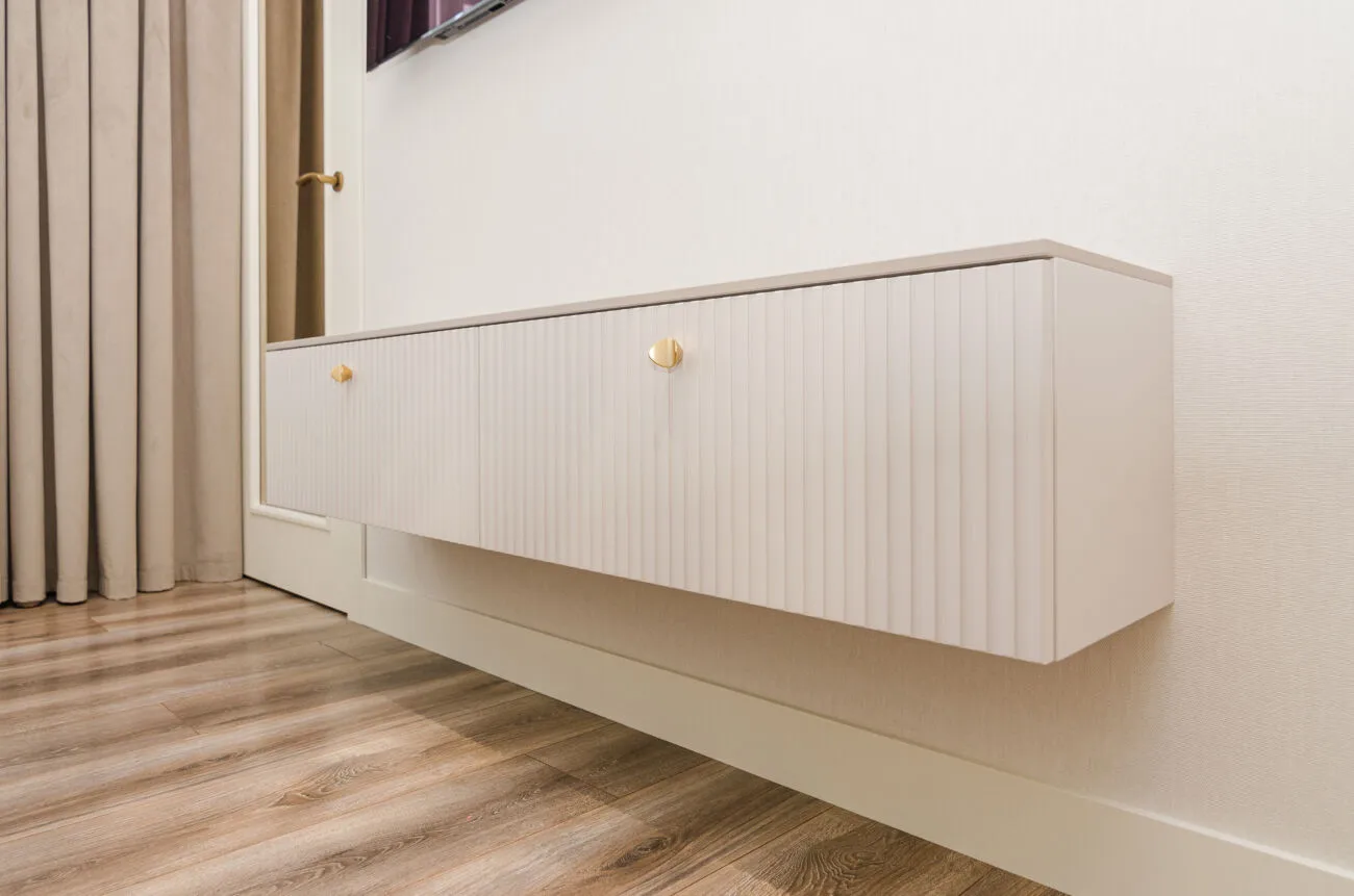 Consolă suspendată sub TV #4036